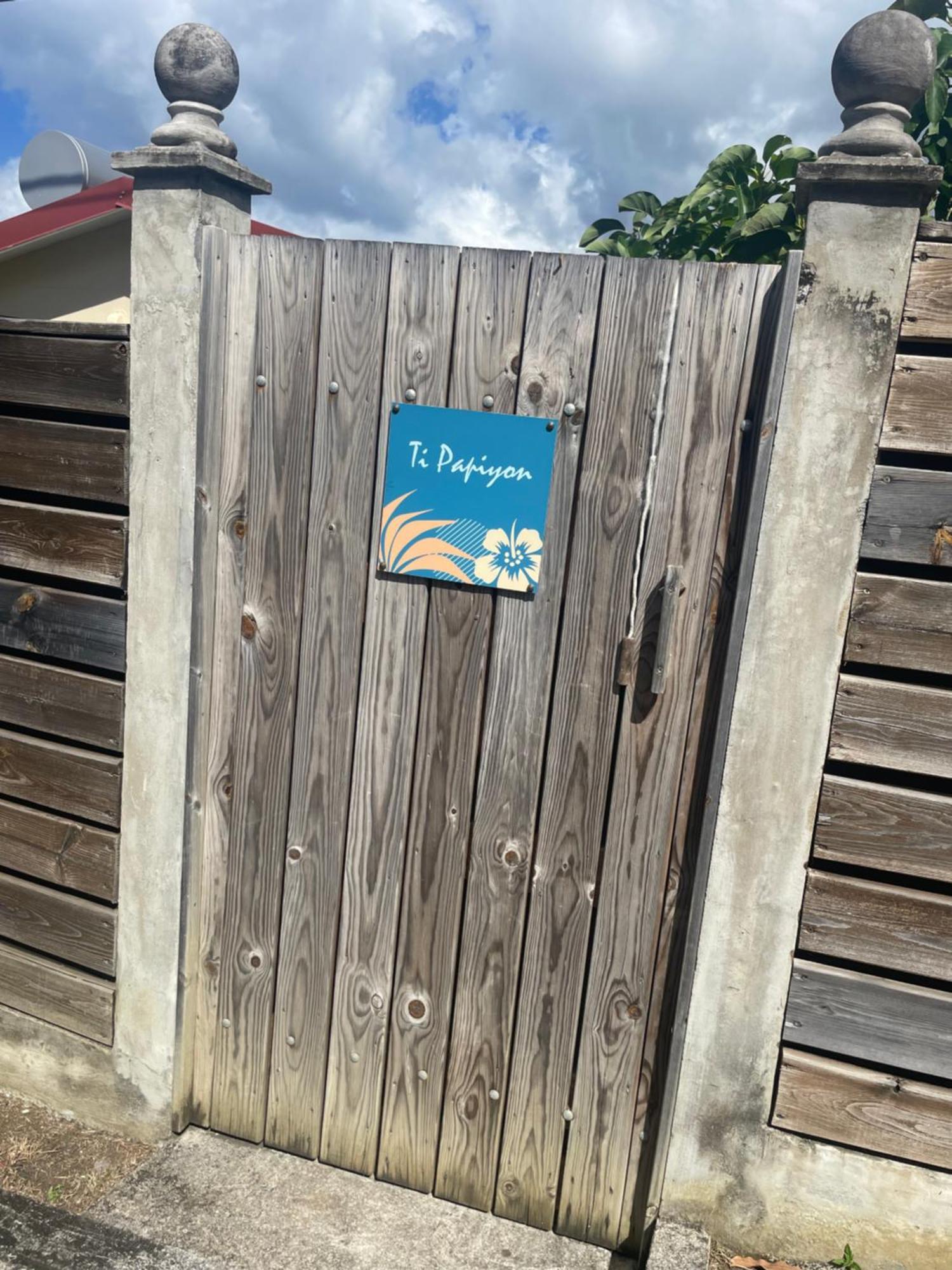 Gite Ti Papiyon Bouillante Kültér fotó